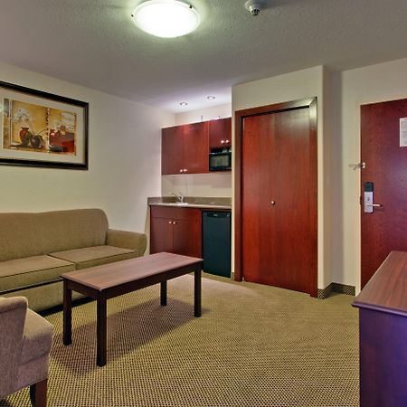 Holiday Inn Express & Suites Whitecourt By Ihg Интерьер фото