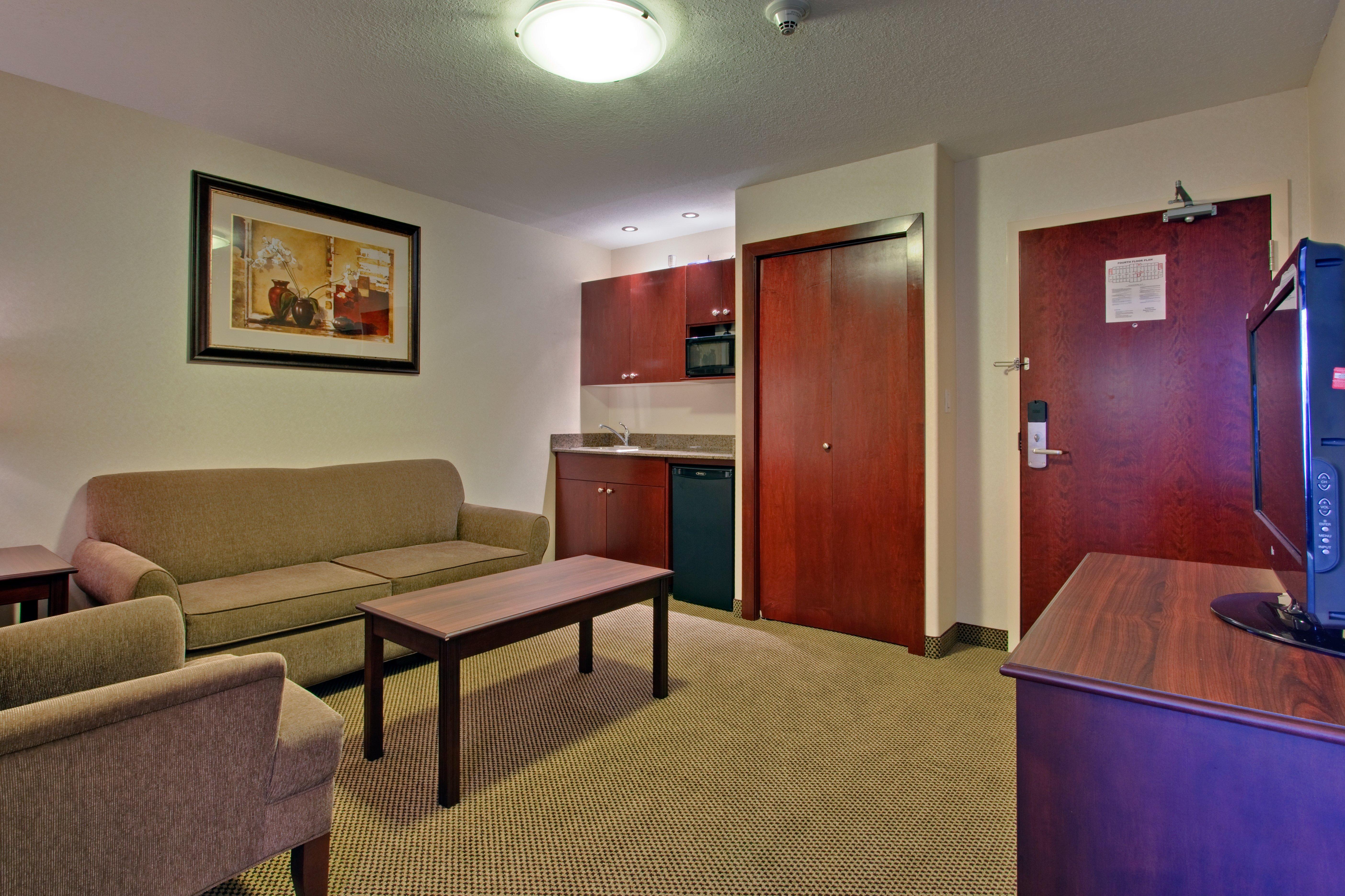 Holiday Inn Express & Suites Whitecourt By Ihg Интерьер фото