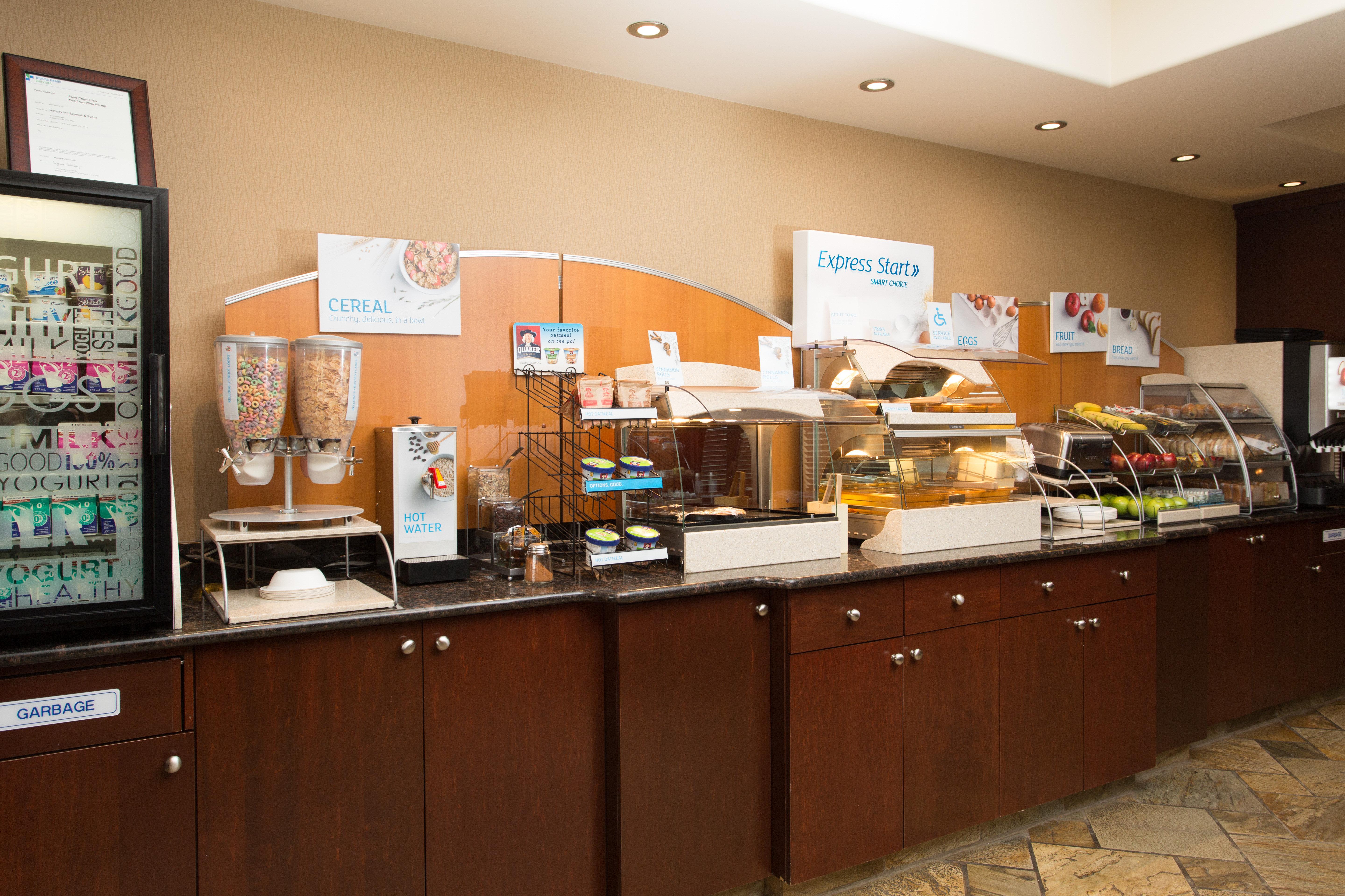 Holiday Inn Express & Suites Whitecourt By Ihg Экстерьер фото