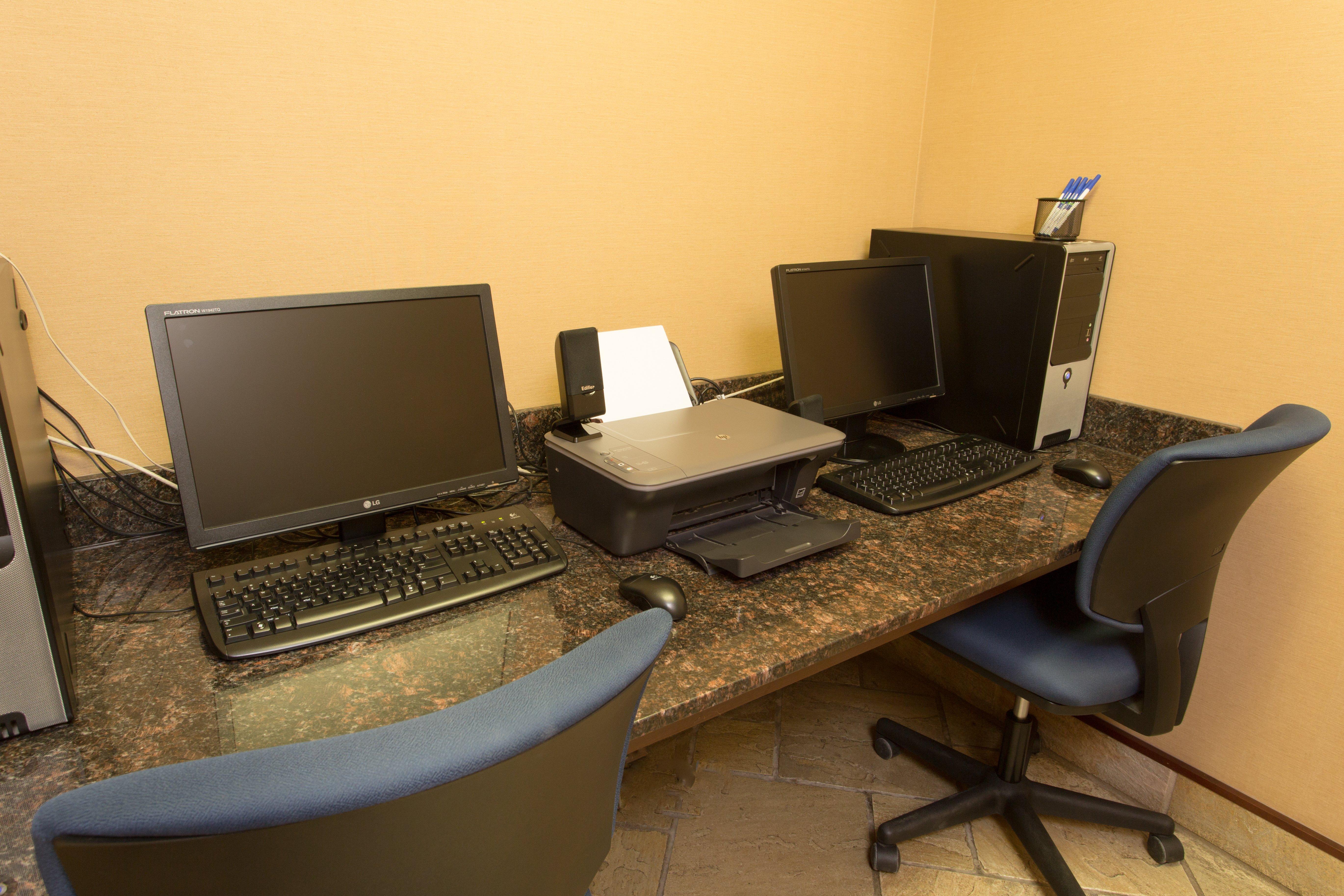 Holiday Inn Express & Suites Whitecourt By Ihg Экстерьер фото