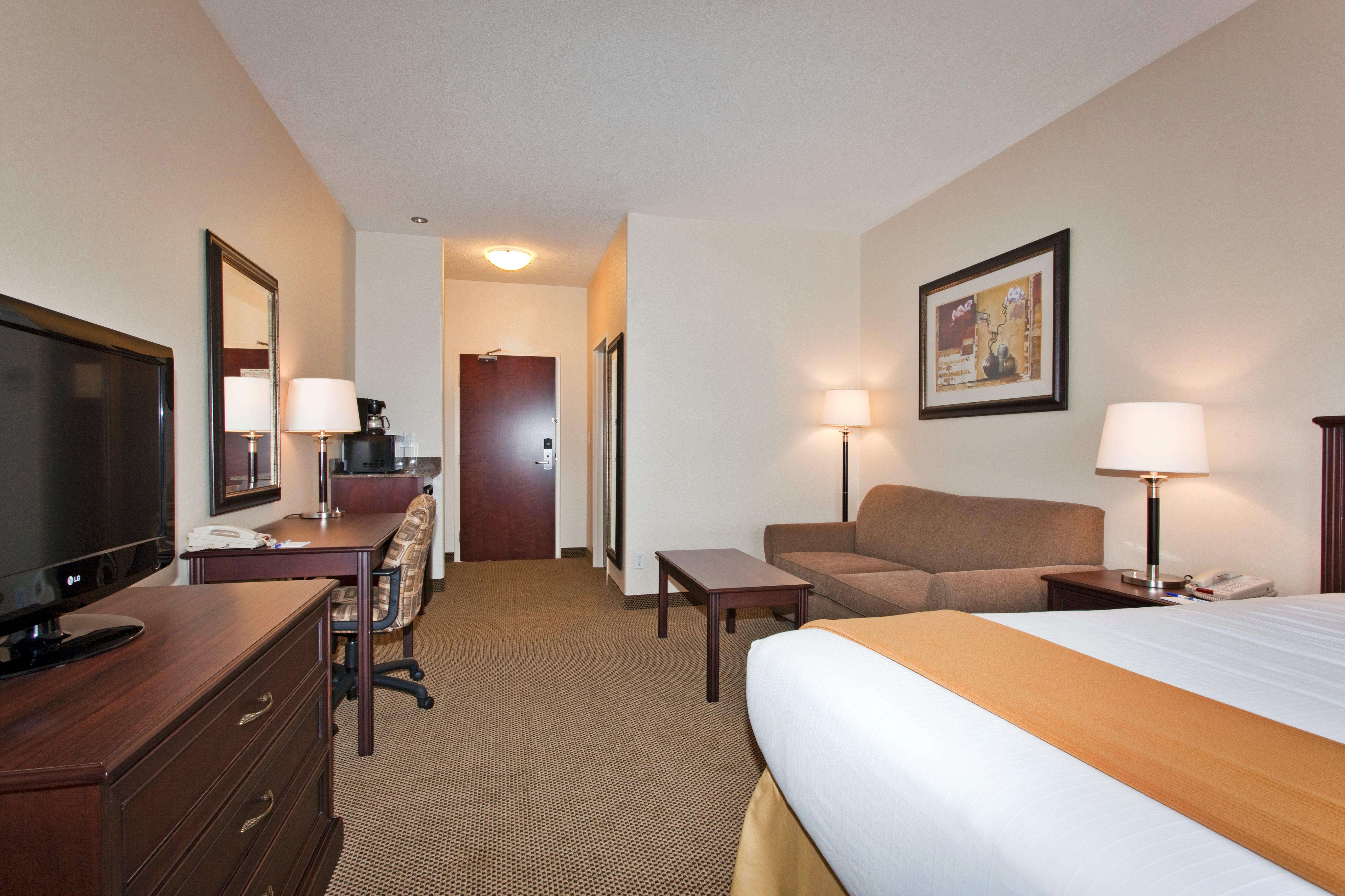 Holiday Inn Express & Suites Whitecourt By Ihg Экстерьер фото