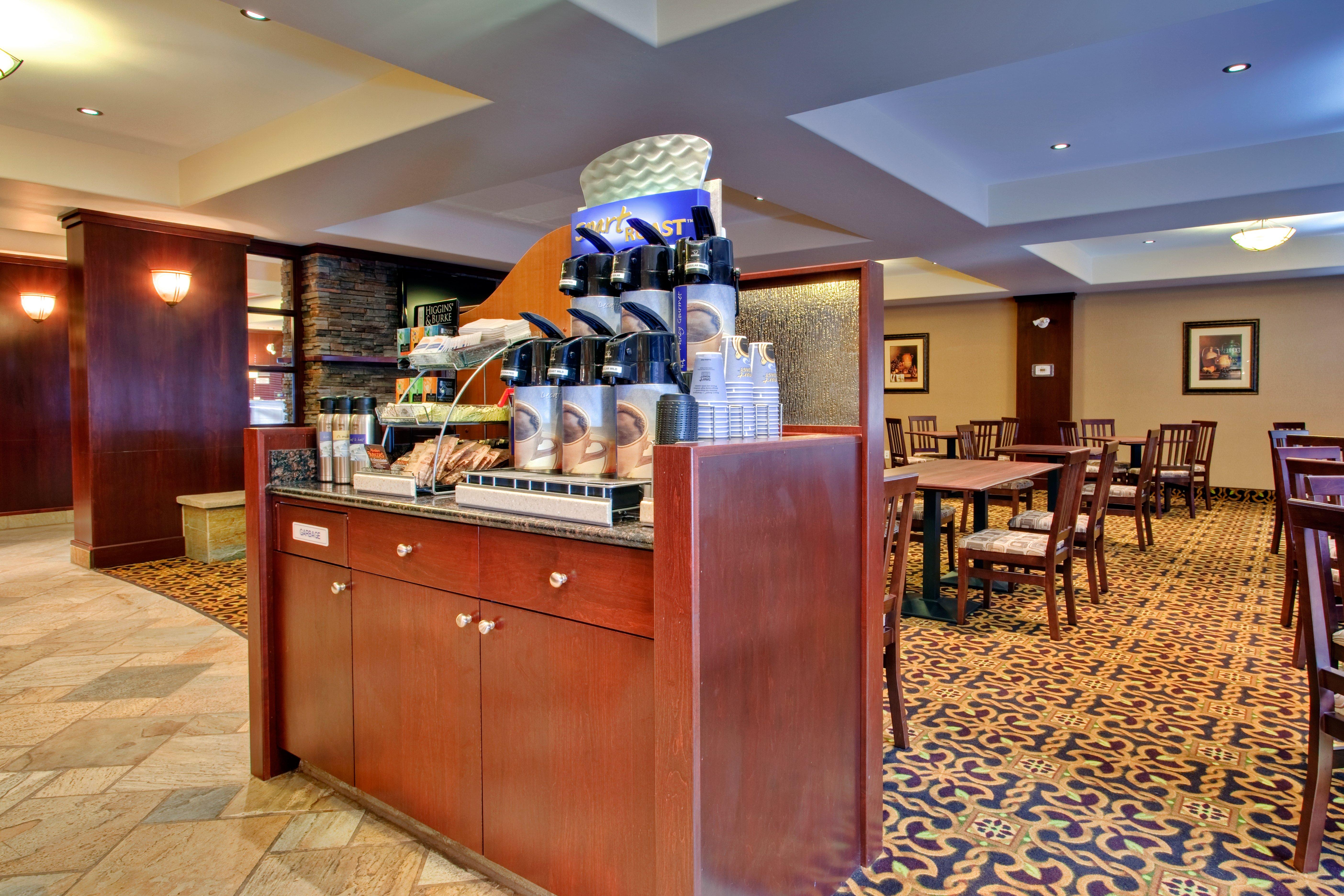 Holiday Inn Express & Suites Whitecourt By Ihg Экстерьер фото