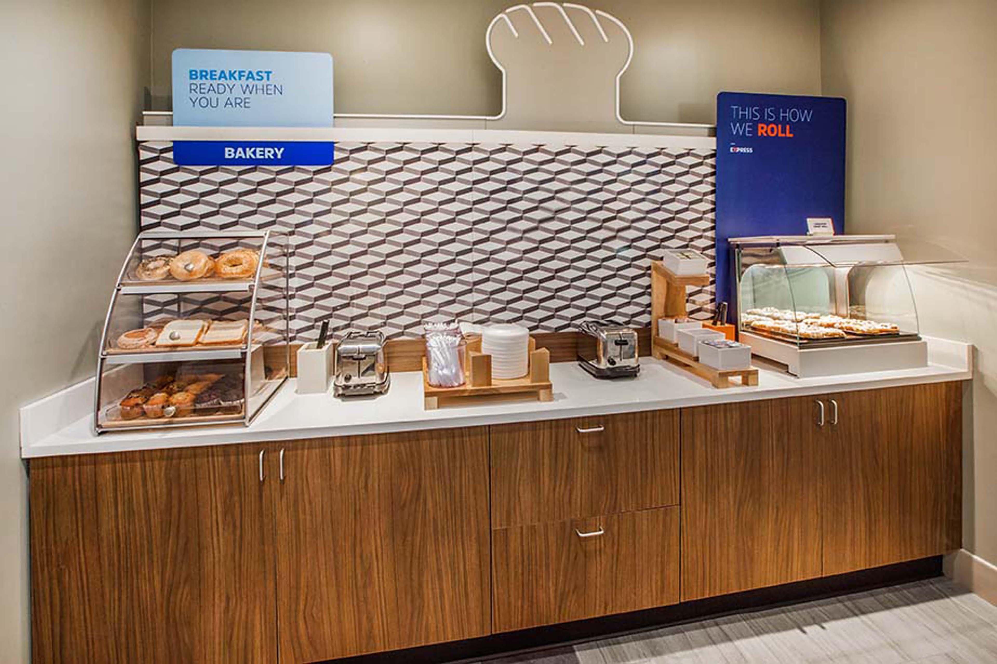 Holiday Inn Express & Suites Whitecourt By Ihg Экстерьер фото