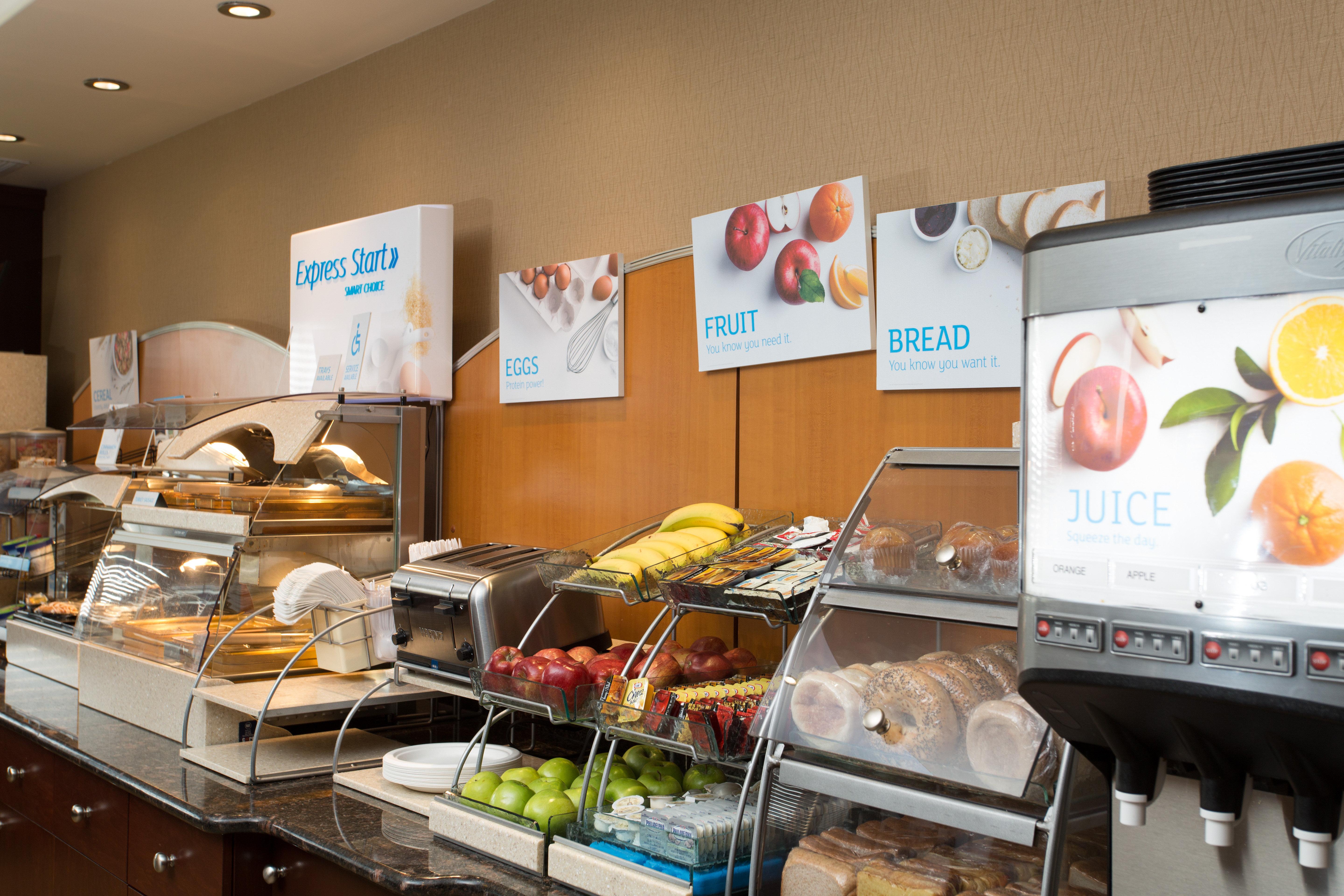 Holiday Inn Express & Suites Whitecourt By Ihg Экстерьер фото